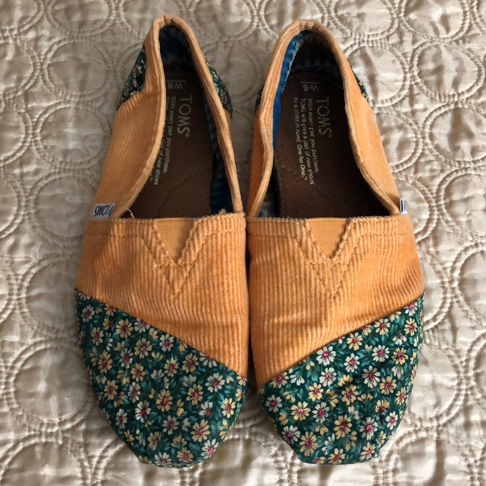🌼 Customed Toms 🌼